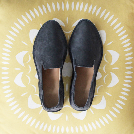 DIY Leather Slippers - Tutorial and Pattern Download 