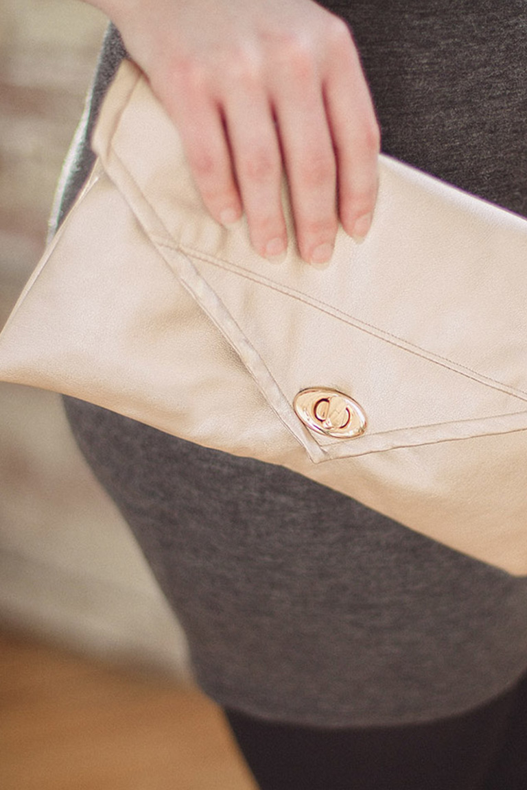 White Faux Leather Envelope Clutch Bag - Quiz Clothing
